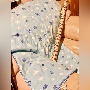 Blue Snowflake Holiday Throw Blanket